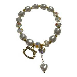 Chic Pearl & Crystal Bracelet with Gold Accents